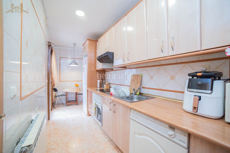 Foto e7f7de78-573d-4798-b13d-4bb6577ef882. Casa adosada chalet adosado en venta en calle de san fernando en Aranjuez