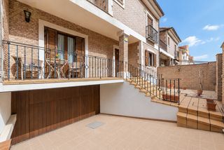 Reihenhaus en Las Aves. Chalet adosado en venta en calle mateo romero