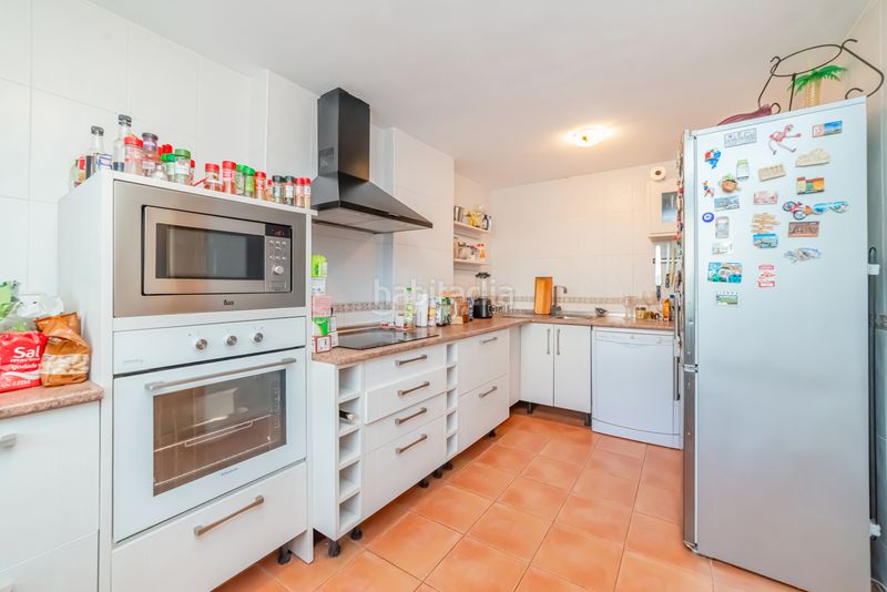 Foto d9646938-f3f9-4807-8541-ba828fe08ffe. Casa adossada amb calefacció aparcament piscina a Aranjuez