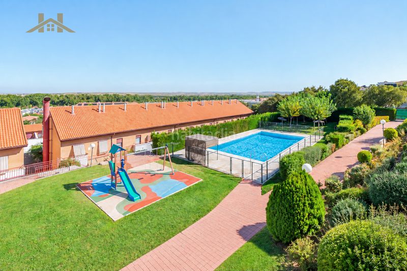 Foto 037c26af-bd1f-43aa-a2d3-ff2bc79e61ad. Xalet amb calefacció aparcament piscina a nuevo Aranjuez-ciudad de las artes Aranjuez