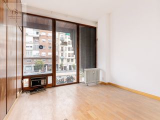 Location Bureau  Calle raimundo fdez villaverde. Oficina alquiler madrid