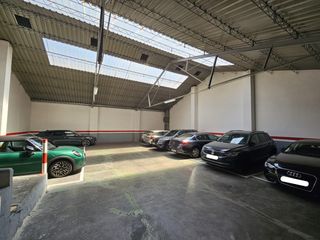 Motorradparkplatz in Carrer del Rosselló 422