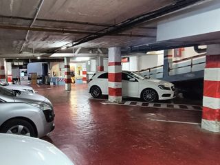Lloguer Aparcament cotxe a Carrer d'aribau 276. Cómodas plazas de garaje con vigilancia 24h en sarrià