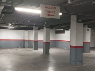 Location Parking voiture à Calle de seco 1. Ótimas plazas de garaje con vigilancia 24h y entrada cómoda en m