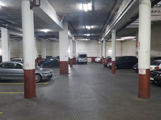 Car parking in Calle de Toledo 88