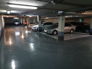 Rent Car parking in Calle de maría de molina 27. La mejor plaza con videovigilancia 24h y entrada cómoda en chama