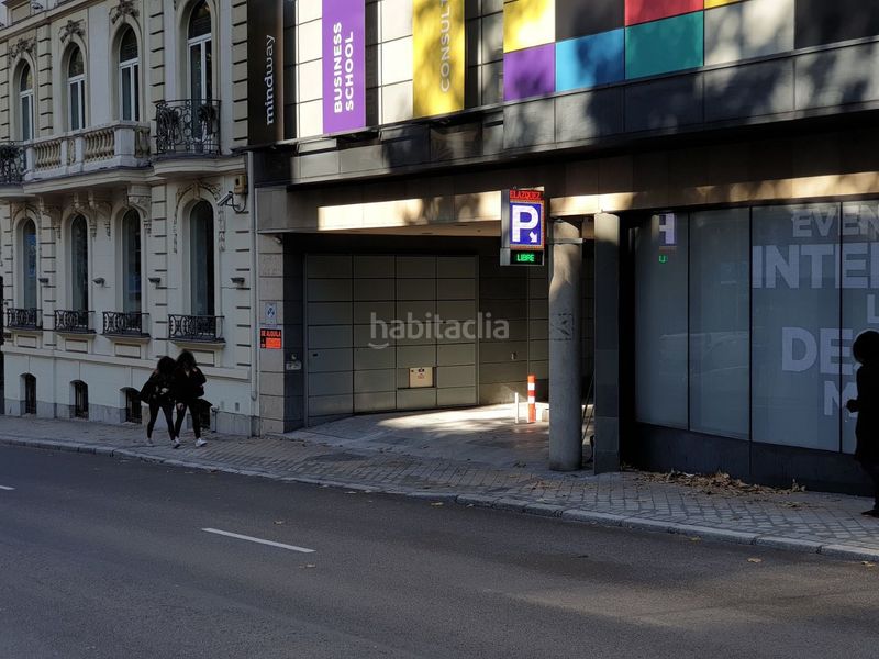 Foto d5cb9428-39d4-4653-9cd9-c2c4a355b68a. Location parking voiture dans calle de maría de molina 27 dans Madrid