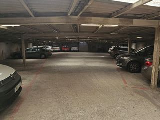 Lloguer Aparcament cotxe a Carrer de loreto 3. Grande plaza de garaje con vigilancia 24h y entrada cómoda en le