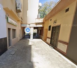 Etagenwohnung in Colores -  Entreparques. Piso en pl. la malagueta, sevilla