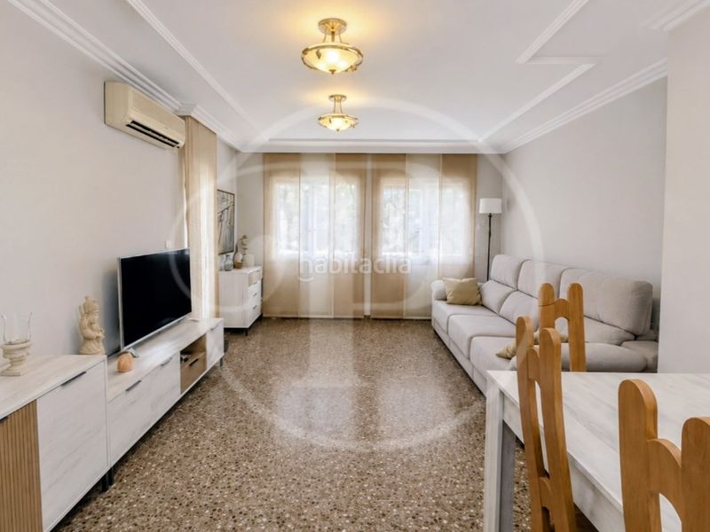 Foto ee6997db-cf8b-4fb6-aa6d-68abde2acf8c. Flat in El Mercado Manises