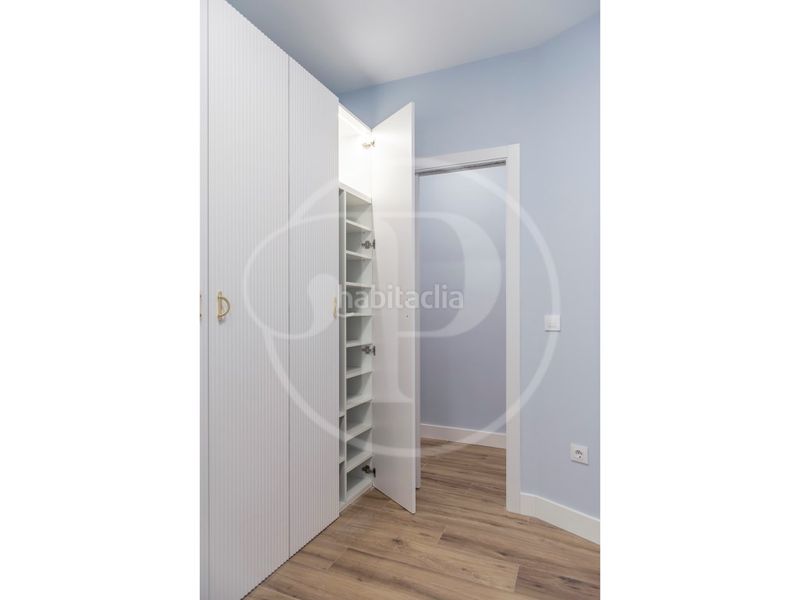 Foto 999342d0-7996-4887-a0dc-d61e0398c74b. Pis a Russafa Valencia