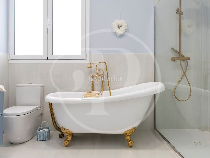 Foto d2e76daa-ca31-43e1-8281-94a0660983ee. Pis a Russafa Valencia