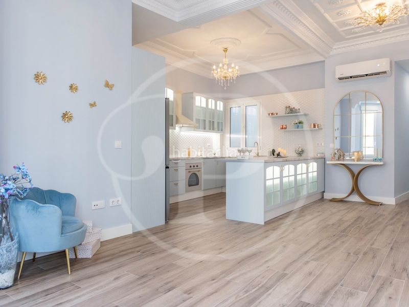 Foto dd97b404-0322-421b-afc7-763e9f4a28a5. Pis a Russafa Valencia