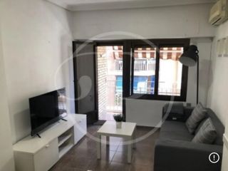 Apartament  Calle pinzon. Vivienda luminosa con ascensor en el barrio del carmen