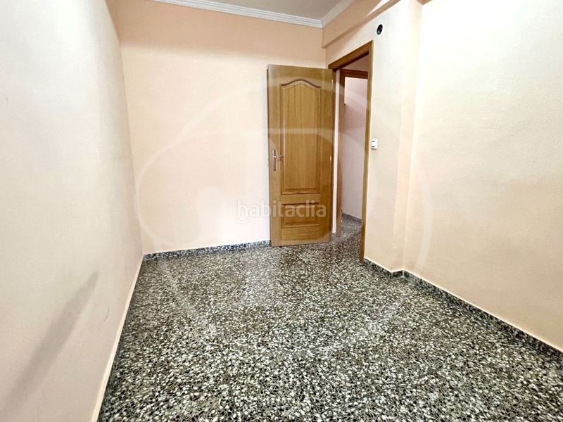 Foto e8c7fd38-245d-41c1-9db1-ed930335f526. Pis a Alfafar
