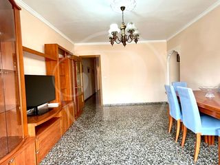 Etagenwohnung in Alfafar. Amplia vivienda de 4 dormitorios con ascensor en alfafar