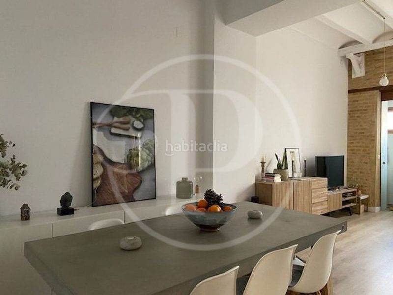 Foto 71c3e951-920a-443c-9e05-44aa36770945. Pis a Russafa Valencia
