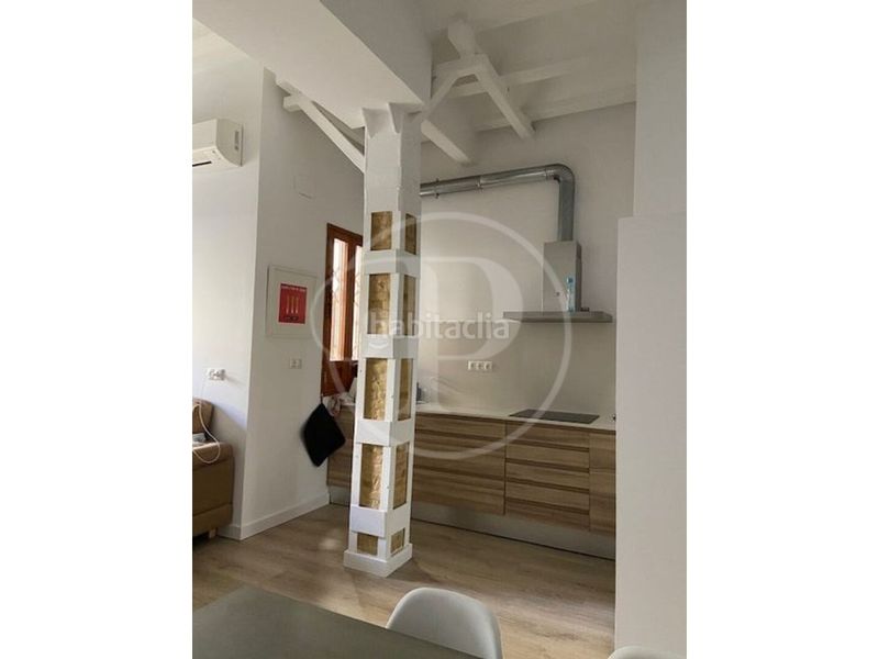 Foto 9146ad0f-8484-40b5-baae-dd565301fe4f. Pis a Russafa Valencia