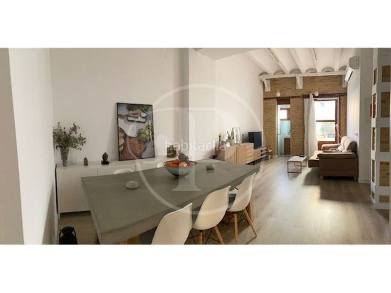 Foto f7404a74-344b-4b23-b288-20363fc299d8. Pis a Russafa Valencia