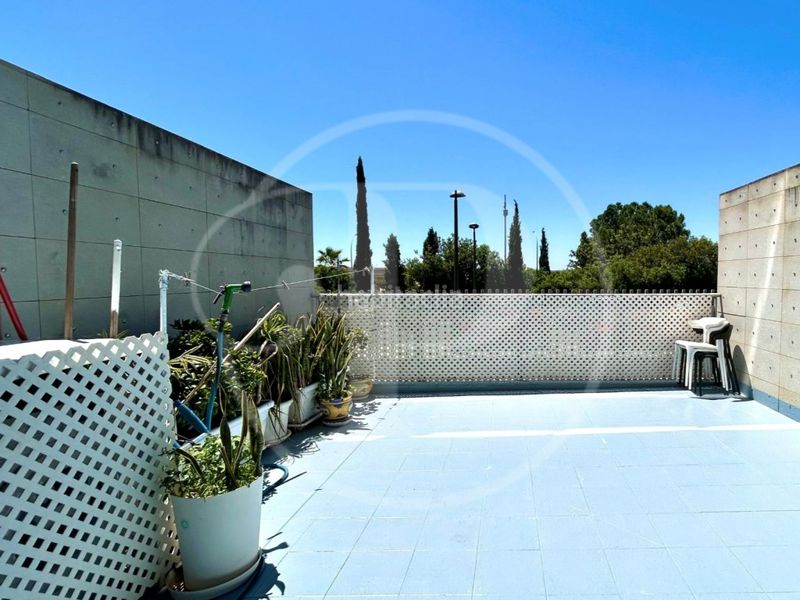 Foto e29247ba-f19c-406c-9eec-41bf1244bca7. Estudi amb piscina a Barrio de la Luz Xirivella