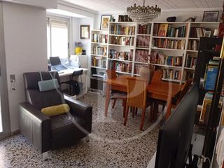 Piccolo appartamento  Calle cervantes. Amplia vivienda de 4 dormitorios con ascensor en xirivella