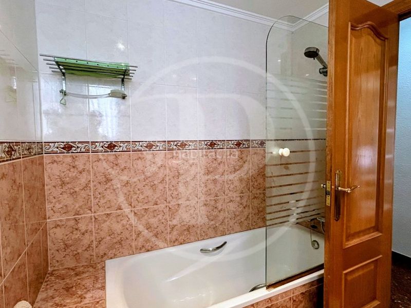 Foto 3a8642e2-f728-4a0a-8cb4-e651d903155f. Apartament a Ciutat Jardí Valencia