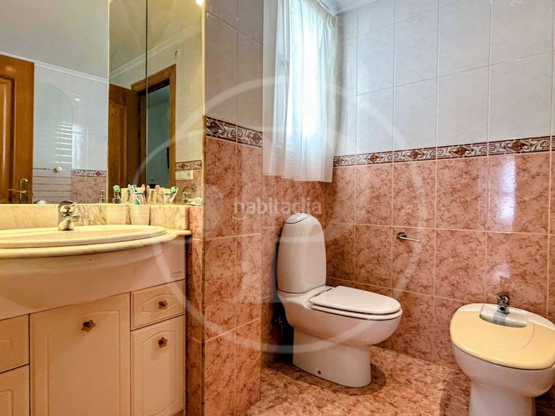 Foto f48fd0a3-cdec-4955-be24-cf789f311bd6. Apartament a Ciutat Jardí Valencia
