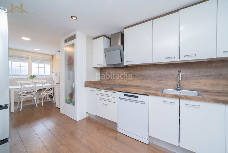 Foto 214e14c8-de0f-487c-9594-2387d3889393. Pis amb xemeneia calefacció piscina a Valderas-Los Castillos Alcorcón