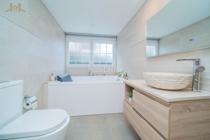 Foto 3bec8d96-0616-48d7-96df-78de82eb05ee. Pis amb xemeneia calefacció piscina a Valderas-Los Castillos Alcorcón