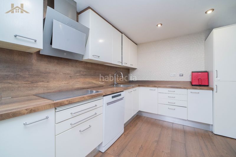 Foto 47b4d220-808f-4e02-8125-e91c3937af2e. Pis amb xemeneia calefacció piscina a Valderas-Los Castillos Alcorcón