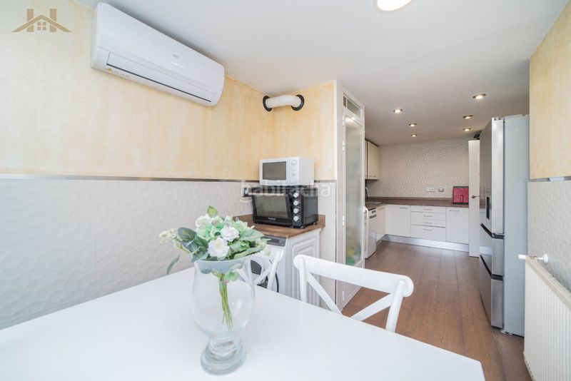 Foto 6b9f19d7-9cd9-4f97-b00d-003e00fc1947. Pis amb xemeneia calefacció piscina a Valderas-Los Castillos Alcorcón