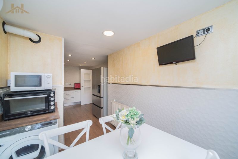 Foto 8e7db4d6-2c05-4519-9345-5fbe0401d53d. Pis amb xemeneia calefacció piscina a Valderas-Los Castillos Alcorcón