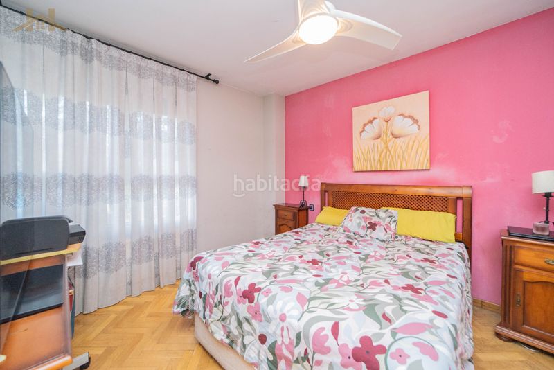 Foto b9ed31f9-e59e-4b4b-bd07-534351428255. Pis amb xemeneia calefacció piscina a Valderas-Los Castillos Alcorcón