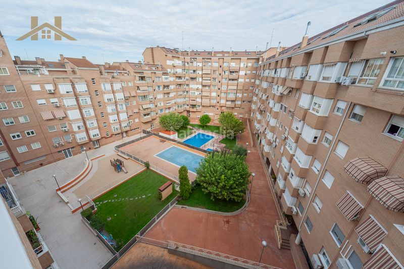 Foto dc820096-39e1-4c4b-bd2e-625fe42001cf. Flat with heating pool in Prado de Santo Domingo Alcorcón