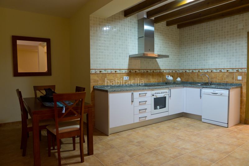 Foto 40360f27-0035-4250-9155-0f845eac7ede. Casa aparellada amb aparcament piscina a Coín