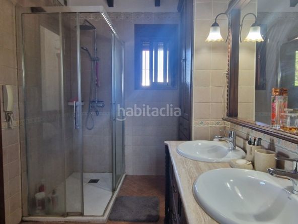 Foto 847bbcc9-3262-416c-b3d4-b9338501a038. Xalet amb xemeneia piscina a Centro Alhaurín el Grande