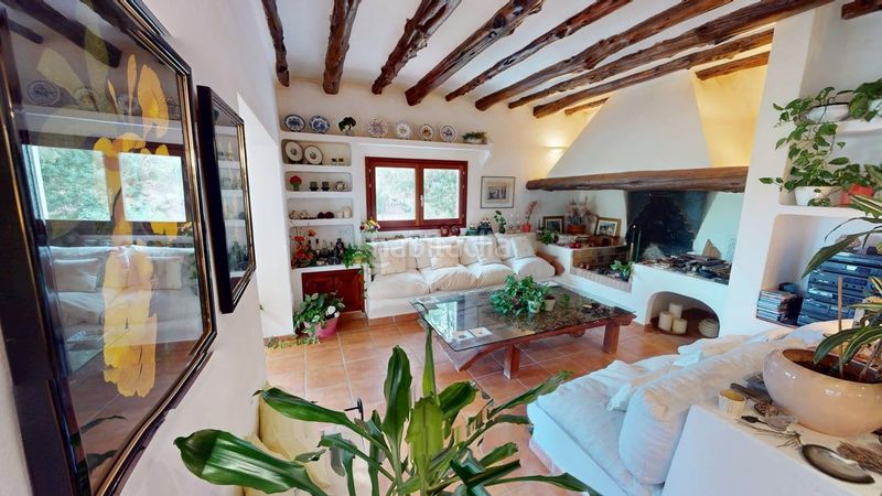 Foto da2a7dbb-c6ff-4851-89dd-dd6e65f6377c. Chalet dans lugar venda de safragell 7 dans Sant Joan de Labritja