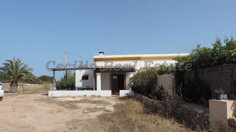 Foto 5852f11c-991b-4234-b4c0-8a942299364a. Casa adossada amb xemeneia calefacció aparcament a Formentera