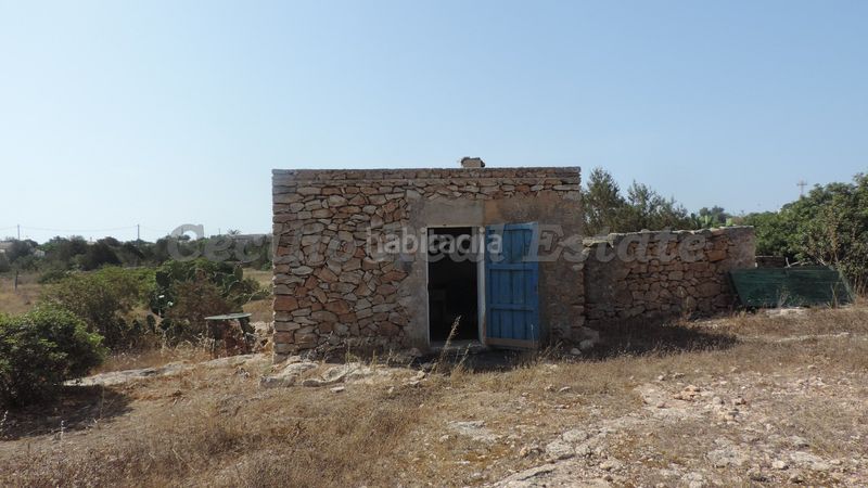 Foto cbd68f6f-afe1-4633-b89c-826e2f5615a7. Casa adossada amb xemeneia calefacció aparcament a Formentera