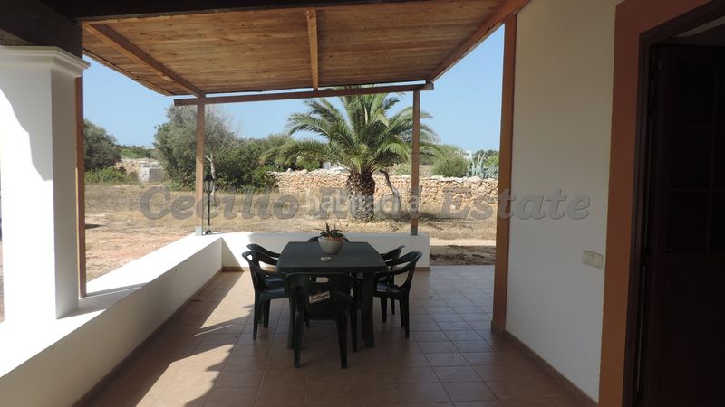 Foto e0a53771-5e10-4875-bef2-958a2d626884. Casa adossada amb xemeneia calefacció aparcament a Formentera