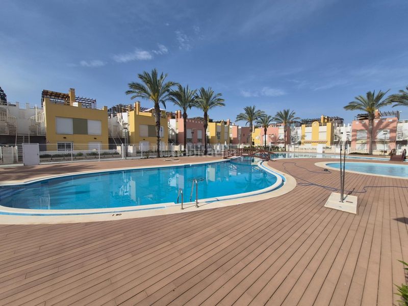 Foto 019a6efe-0aa6-4a58-979b-0da7391eb3a6. Pis amb aparcament piscina a Las Marinas - Pueblo Laguna Vera