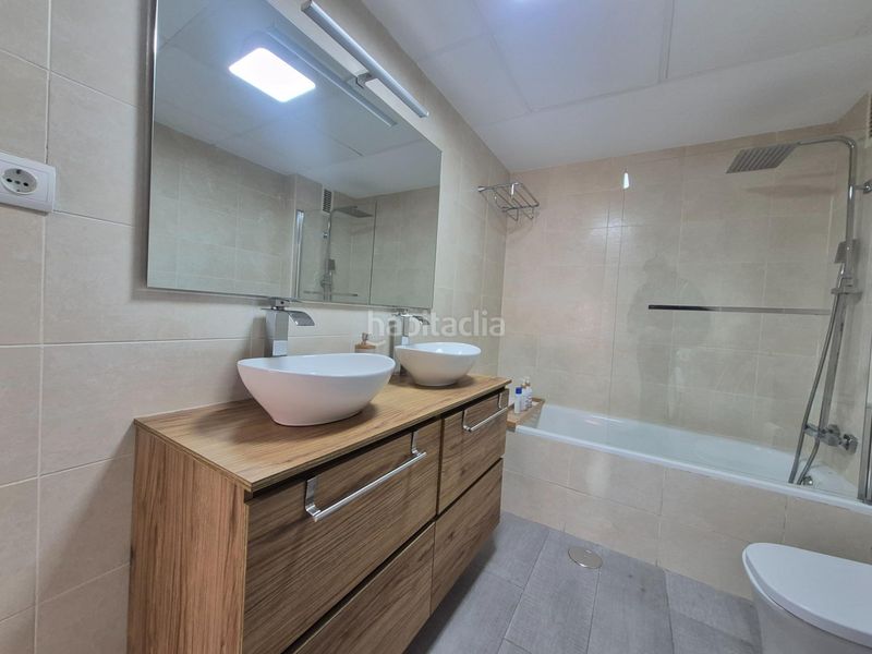 Foto da9be3f5-c50c-4b2a-ba1b-c6b9c5f9c578. Pis amb aparcament piscina a Las Marinas - Pueblo Laguna Vera