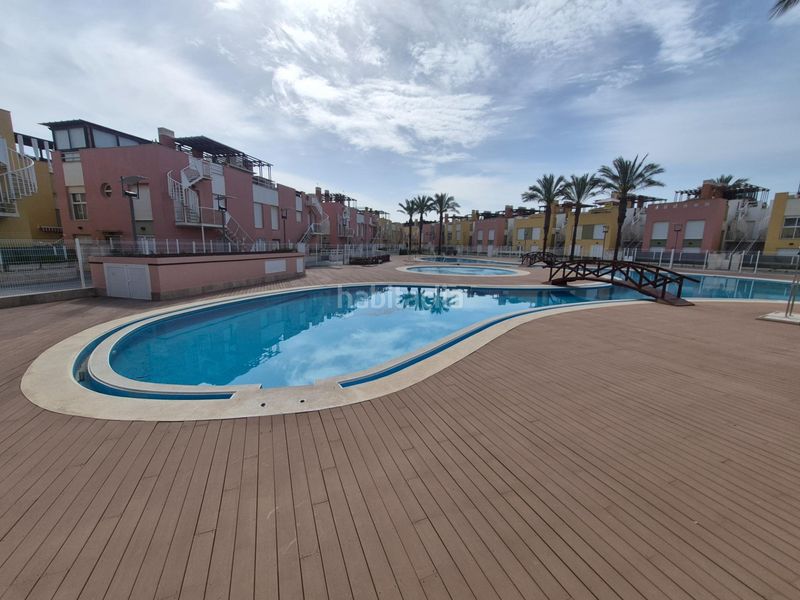 Foto dfdd84ab-fe29-498a-b4cd-cb35ae51e9e0. Pis amb aparcament piscina a Las Marinas - Pueblo Laguna Vera