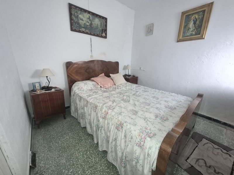 Foto f0f43dad-0e6b-41b3-bb80-438ac10f46bc. Casa adossada a Lubrín