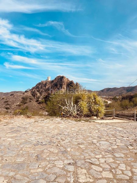 Foto b2908a2b-c086-4e6b-b9d1-9eea79bdafe2. Masia a Lubrín