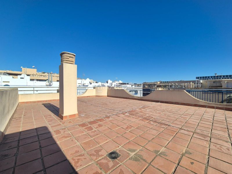 Foto 74c483b1-ff5d-4463-b77a-6b0813fd8452. Pis amb piscina a puerto de Garrucha Garrucha