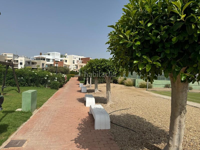 Foto b47dea63-40d9-48ca-ba31-ea48481196a9. Apartament amb aparcament piscina a El Playazo Vera