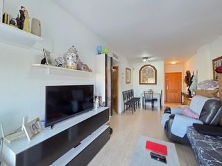 Rez-de-chaussée à Puerto de Garrucha. Bajo de 2 habitaciones en barrio familiar de garrucha