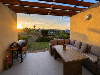 Casa adossada  Valle del sol. Dúplex con vistas al golf 140m2, 2 hab. y piscinas en valle del