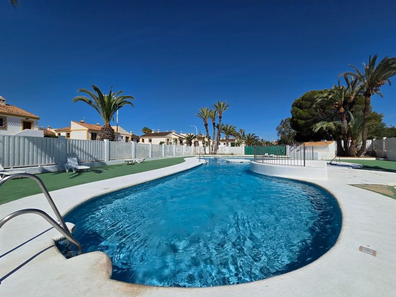 Foto 5dc89dc1-02d6-4ff0-b9cb-1d0e1277e21b. Dúplex amb piscina a Las Marinas - Pueblo Laguna Vera